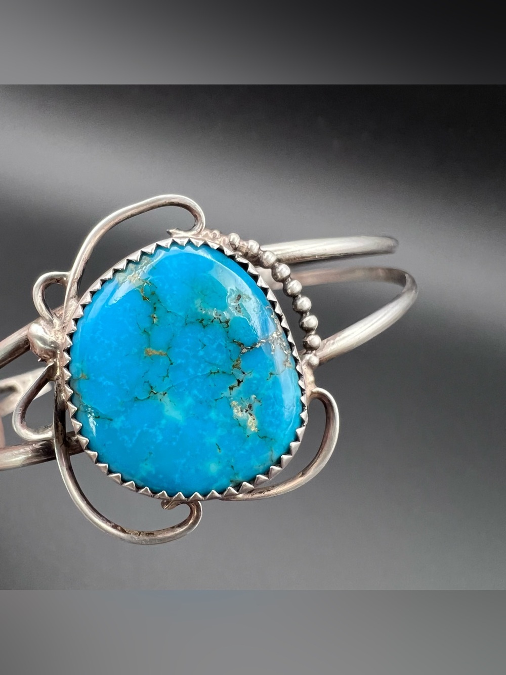 Native American Turquoise Cuff - Picture 2 of 8